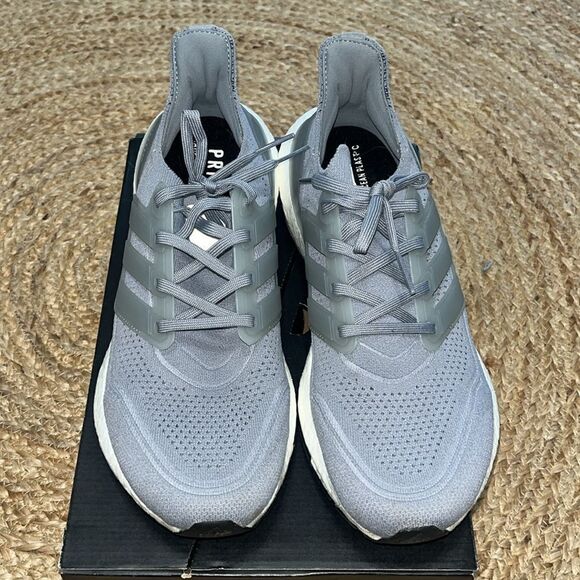 Adidas Ultraboost 21 Size 10.5 - Picture 3 of 8